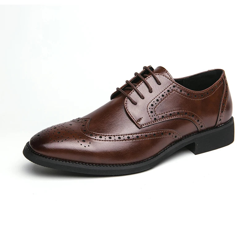 Classic British Gentleman Leather Shoes Carved Floral Brogue Casual Rear Heel Small Cloth Label Fashionable Men's Shoes